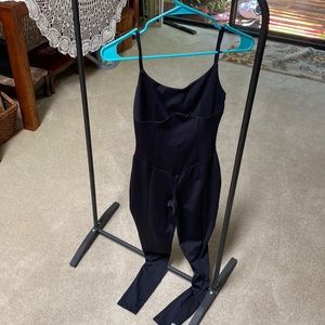 F21 ONE PIECE ACTIVEWEAR SUIT